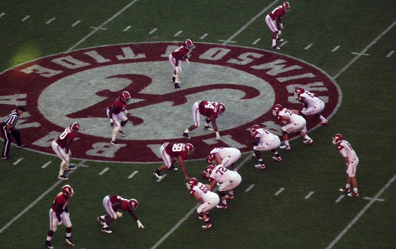 Alabama_on_defense_against_Arkansas_9-24-2011