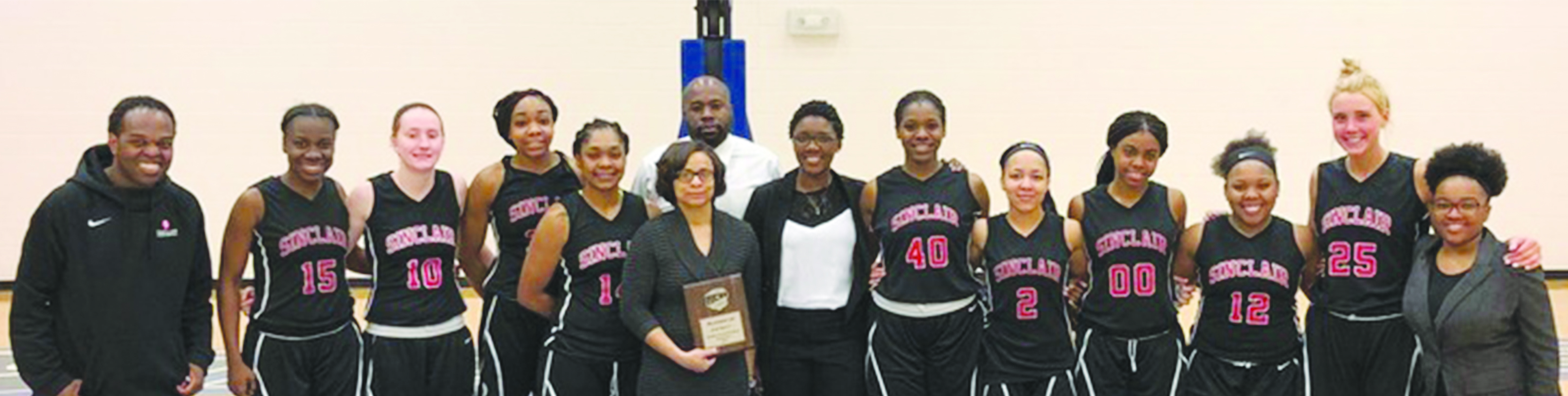 womensbasketballteampic_sinclair athletics