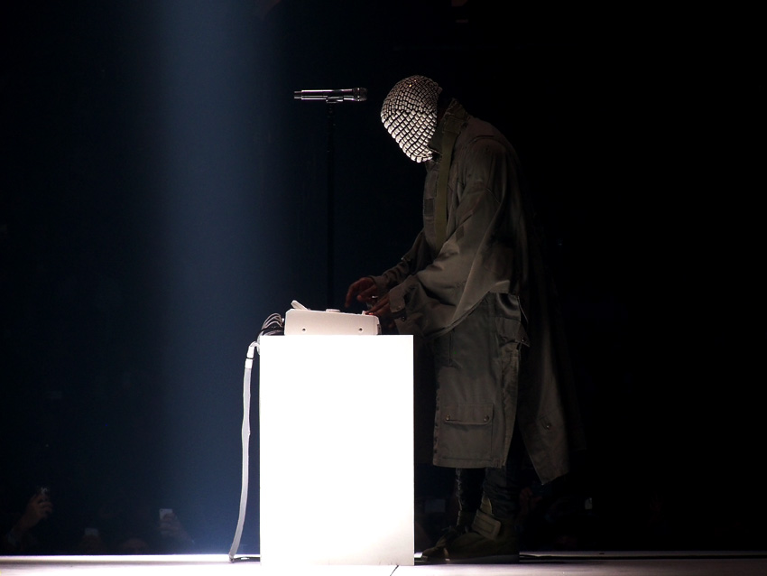 Kanye_West_Yeezus_Tour_Staples_Center_1