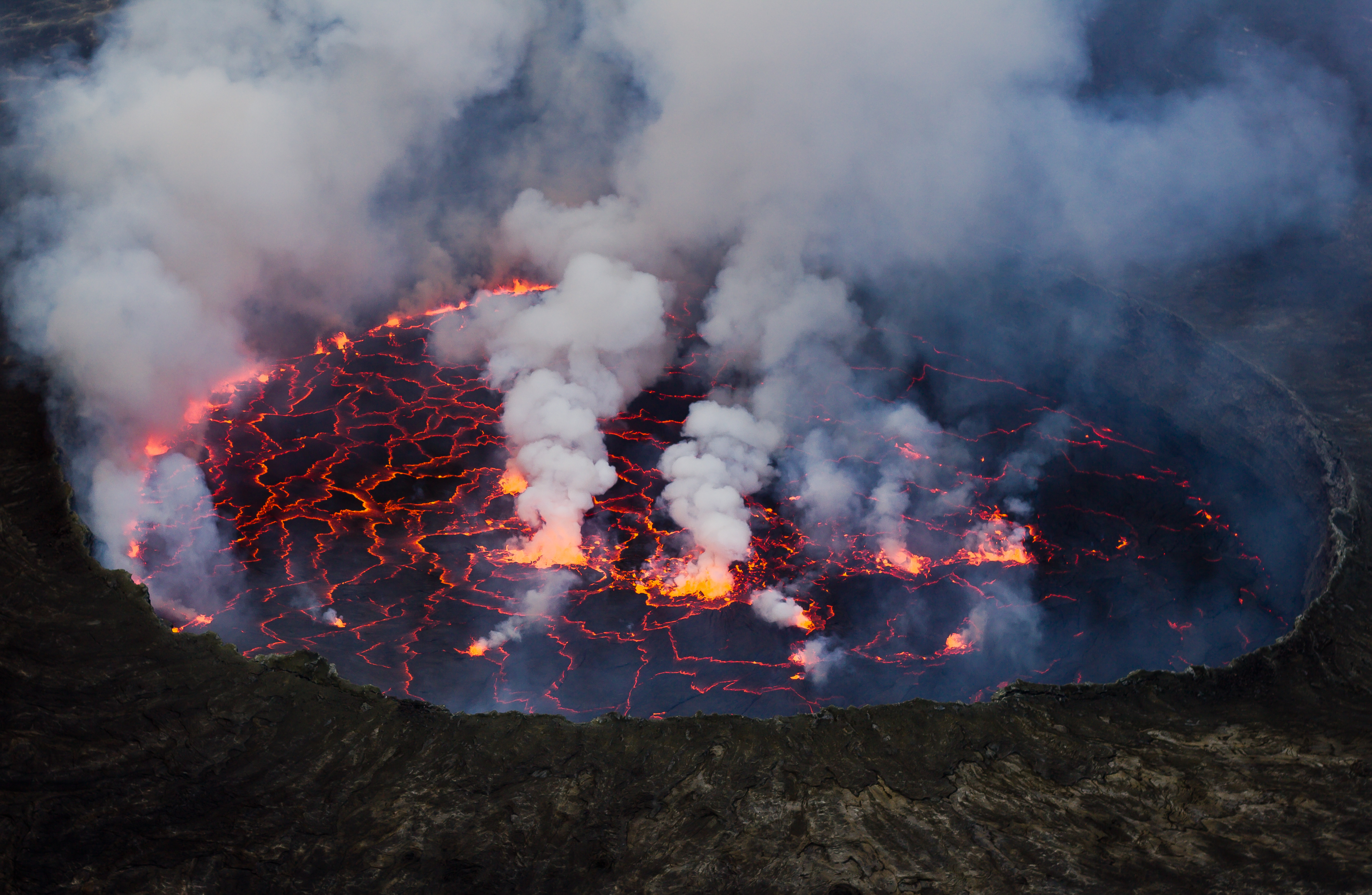 Lava_Lake_Nyiragongo_2