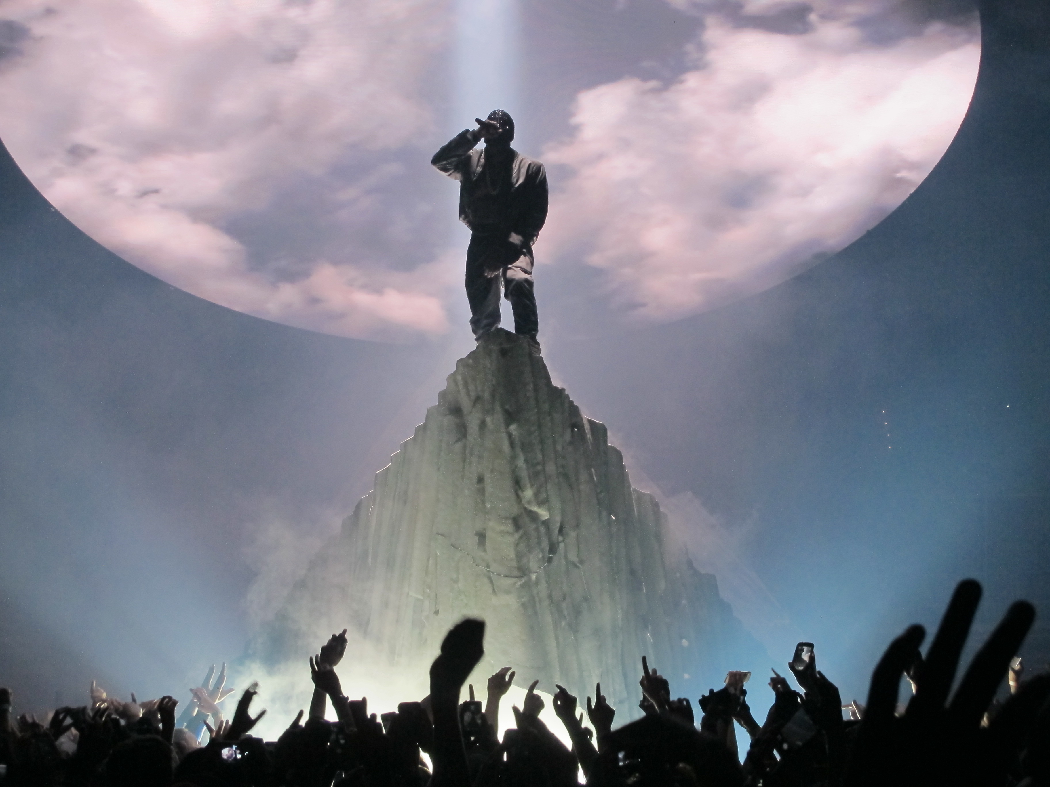 Yeezus_Tour_11_21_13