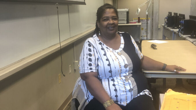 Prof. Echols - Myia Rainey